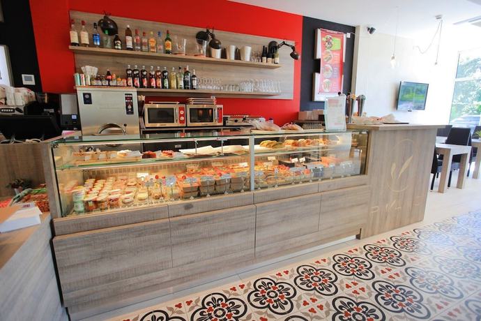 Imagen del bar/restaurante del Hotel Mokca. Foto 5