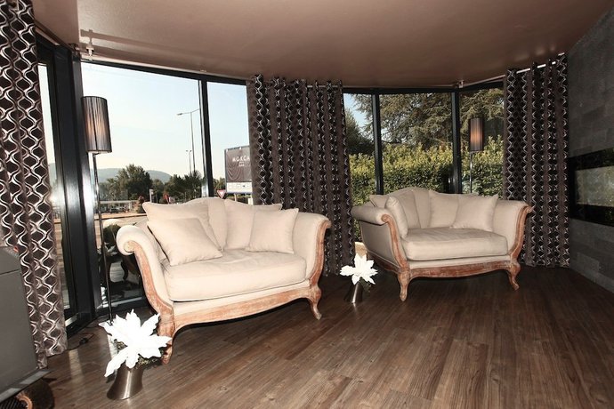 Imagen de los interiores del Hotel Mokca. Foto 19