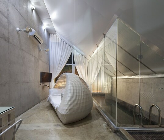 Imagen de la habitación del Hotel Moken Resort. Foto 14