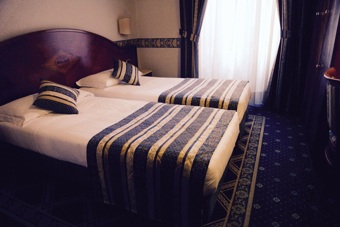 Imagen de la habitación del Hotel Mokinba Hotels Baviera. Foto 2