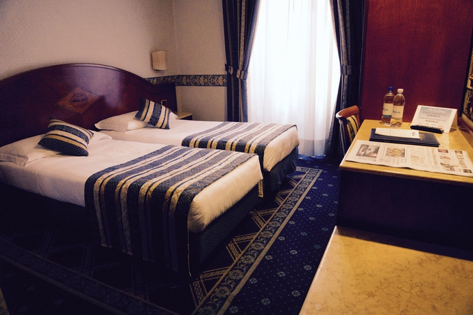 Imagen de la habitación del Hotel Mokinba Hotels Baviera. Foto 3