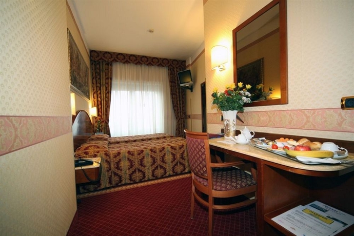 Imagen de la habitación del Hotel Mokinba Hotels King. Foto 11