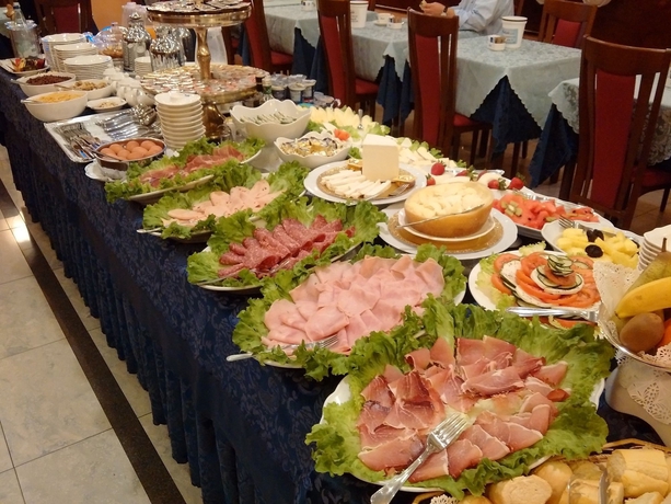 Imagen del bar/restaurante del Hotel Mokinba Hotels King. Foto 5