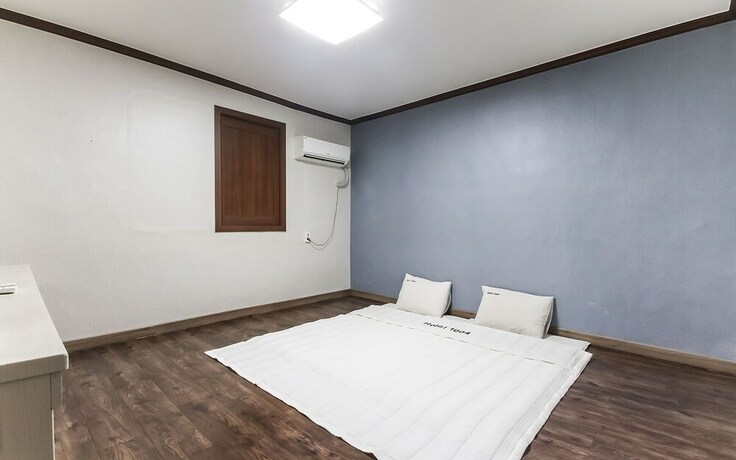 Imagen de la habitación del Hotel Mokpo 1004. Foto 24