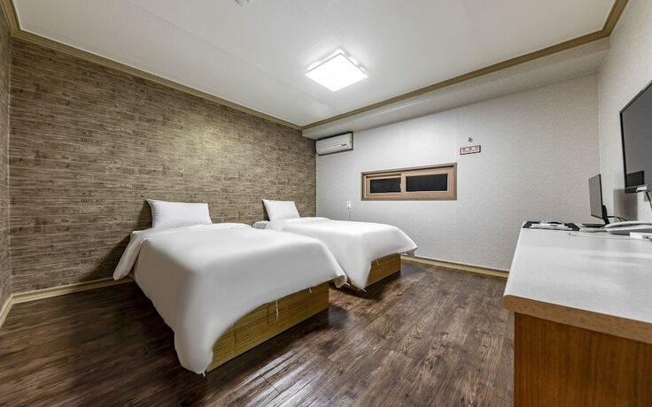 Imagen de la habitación del Hotel Mokpo 1004. Foto 25