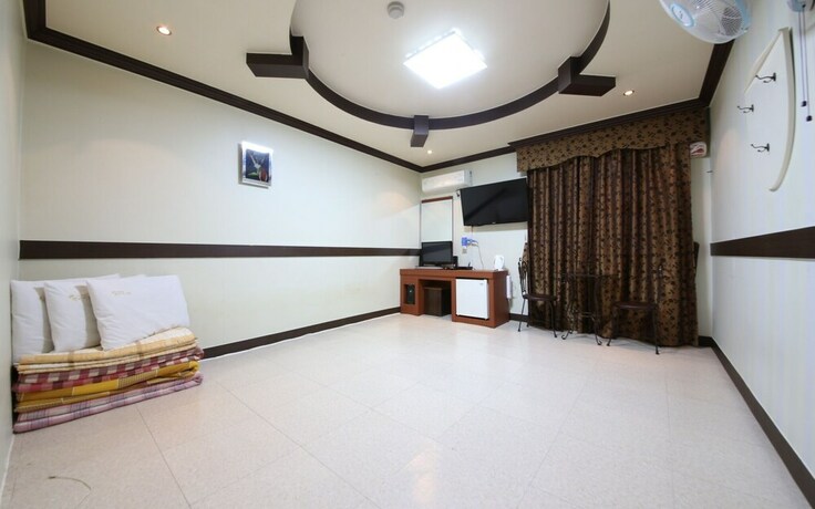 Imagen de la habitación del Hotel Mokpo Haevichi. Foto 23