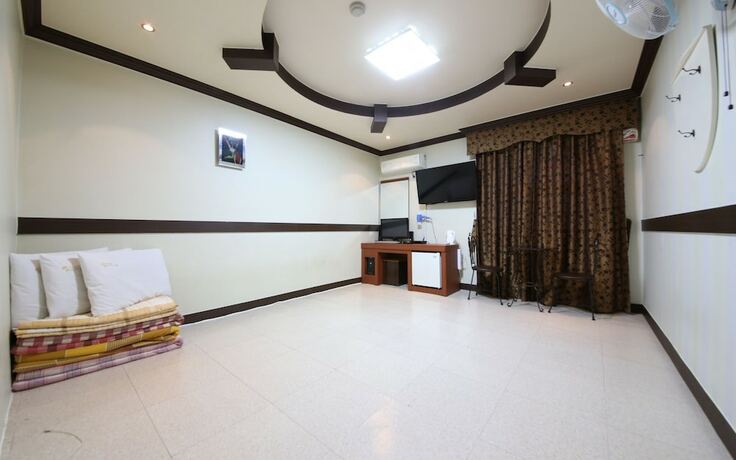 Imagen de la habitación del Hotel Mokpo Haevichi. Foto 26