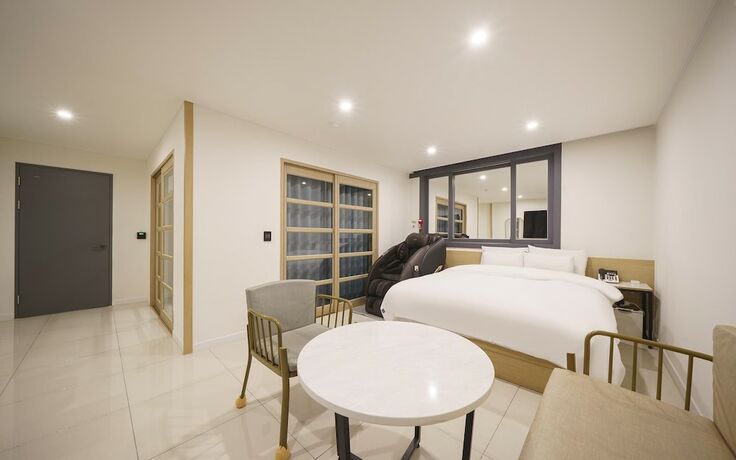 Imagen de la habitación del Hotel Mokpo Lium. Foto 11