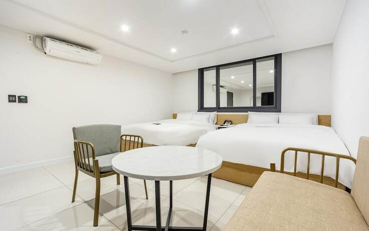 Imagen de la habitación del Hotel Mokpo Lium. Foto 15
