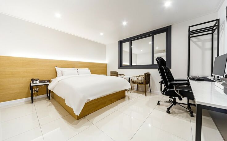 Imagen de la habitación del Hotel Mokpo Lium. Foto 16