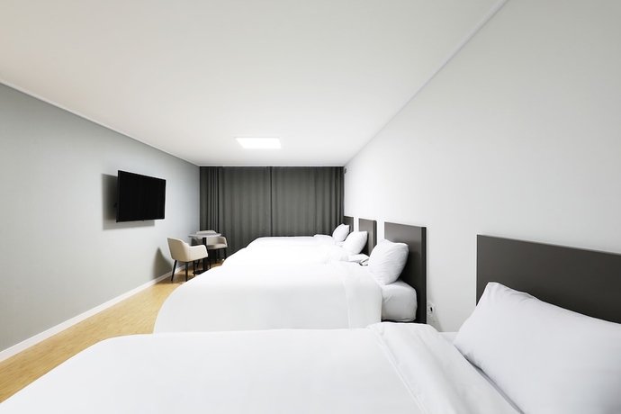 Imagen de la habitación del Hotel Mokpo Ocean. Foto 9