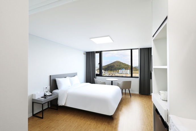 Imagen de la habitación del Hotel Mokpo Ocean. Foto 10