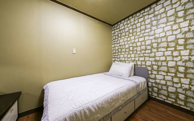 Imagen de la habitación del Hotel Mokpo Seven 7. Foto 30