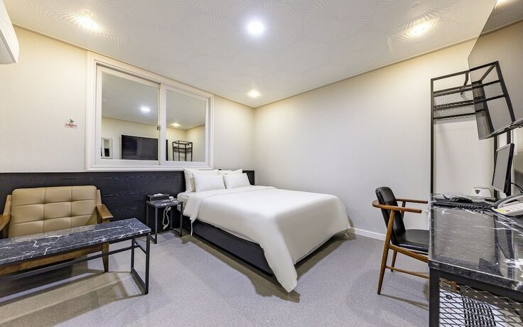 Imagen de la habitación del Hotel Mokpo The Haru. Foto 16