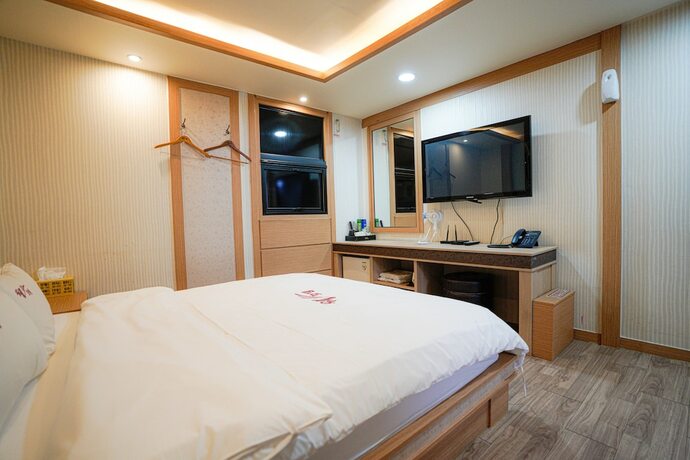 Imagen de la habitación del Hotel Mokpo Well. Foto 15