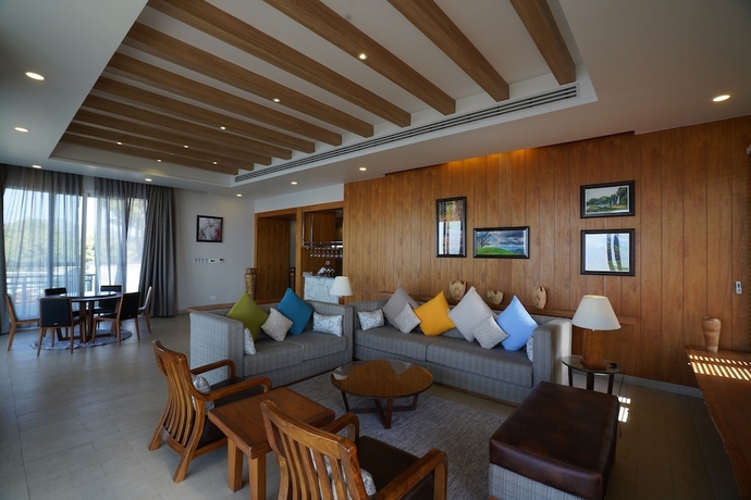 Imagen de la habitación del Hotel Moksha Himalaya Spa Resort. Foto 12