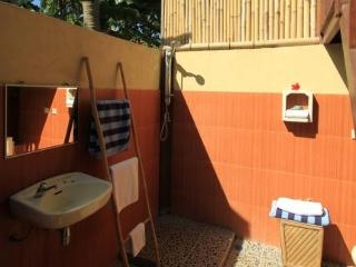 Imagen de la habitación del Hotel Molamola House. Foto 15