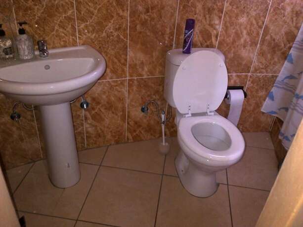 Imagen de la habitación del Hotel Molengoane Lodge. Foto 19