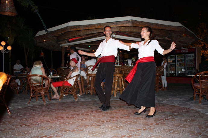 Imagen general del Hotel Molfetta Beach. Foto 7