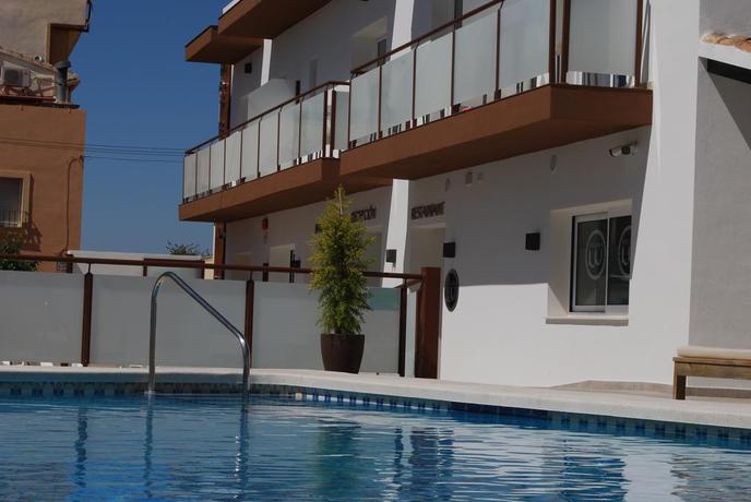 Imagen de la piscina del Hotel Moli Boutique. Foto 6