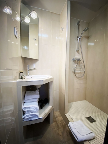 Imagen de la habitación del Hotel Molière, Cannes. Foto 9