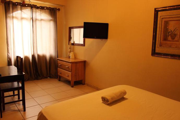 Imagen de la habitación del Hotel Molina. Foto 12