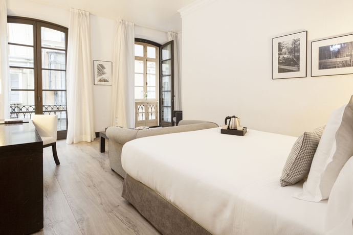 Imagen de la habitación del Hotel Molina Lario. Foto 7