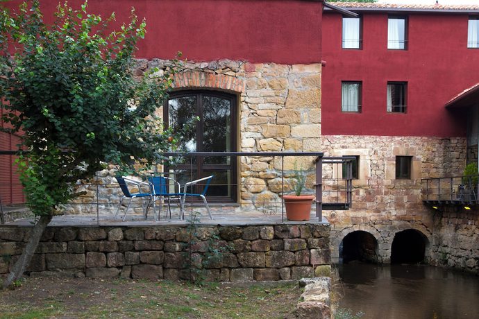 Imagen de los exteriores del Hotel Molino las Ricas Horas. Foto 6