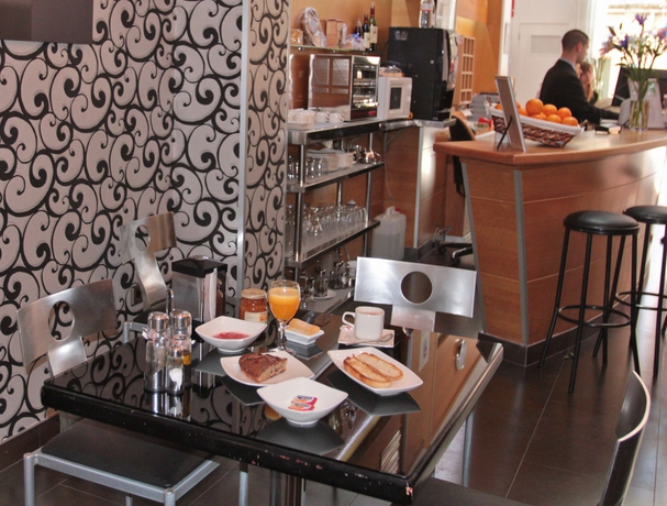 Imagen del bar/restaurante del Hotel Molinos. Foto 2