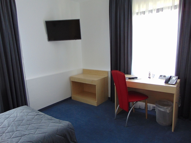 Imagen de la habitación del Hotel Molitor. Foto 13