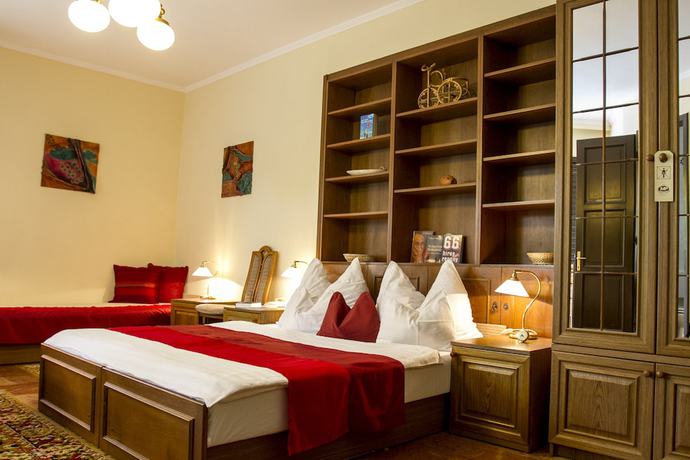 Imagen de la habitación del Hotel Molnár. Foto 2