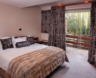 Imagen de la piscina del Hotel Moloko Executive Apartments y Hotels. Foto 6