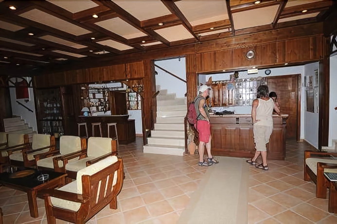Imagen de los interiores del Hotel Molyvos I, Mythimna. Foto 13
