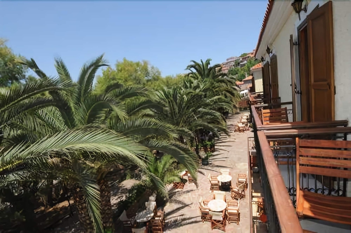 Imagen de los exteriores del Hotel Molyvos I, Mythimna. Foto 11