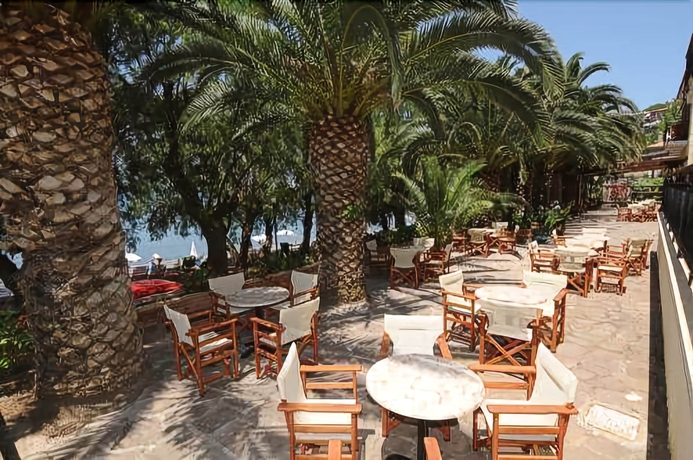 Imagen del bar/restaurante del Hotel Molyvos I, Mythimna. Foto 5