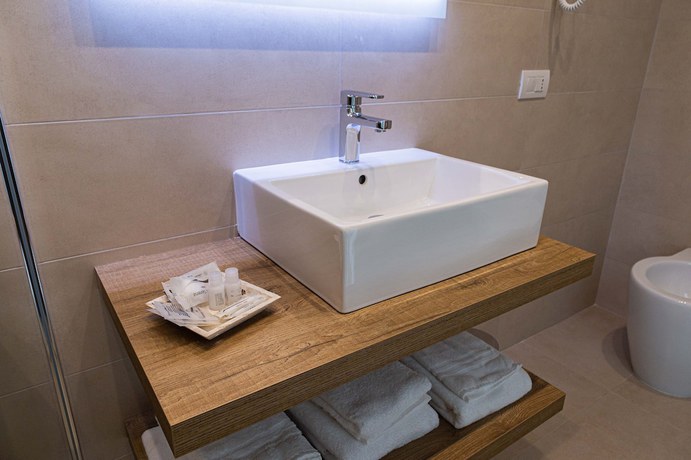Imagen de la habitación del Hotel Moma. Foto 17