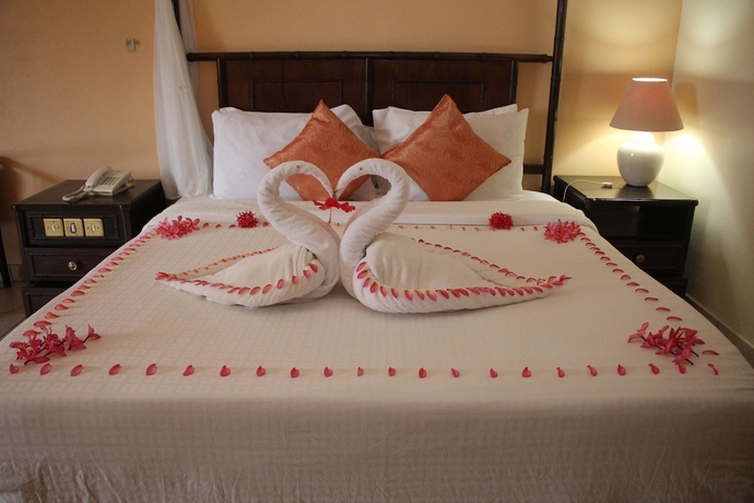 Imagen de la habitación del Hotel Mombasa Continental Resort. Foto 7
