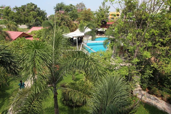 Imagen de los exteriores del Hotel Momento Resort. Foto 11