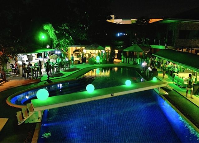 Imagen de la habitación del Hotel Momento Resort. Foto 3