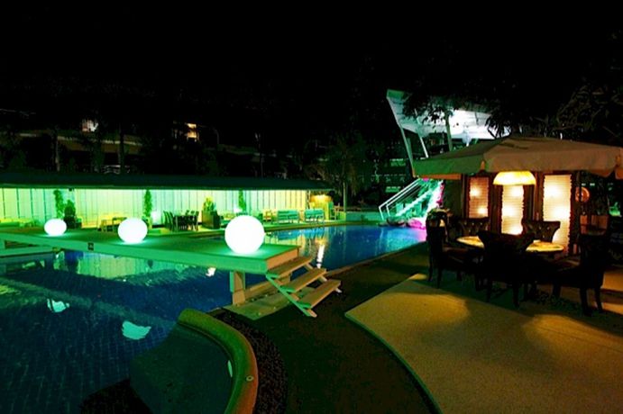 Imagen de la habitación del Hotel Momento Resort. Foto 9