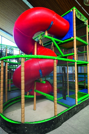 Imagen de los interiores del Hotel Momentum. Foto 10