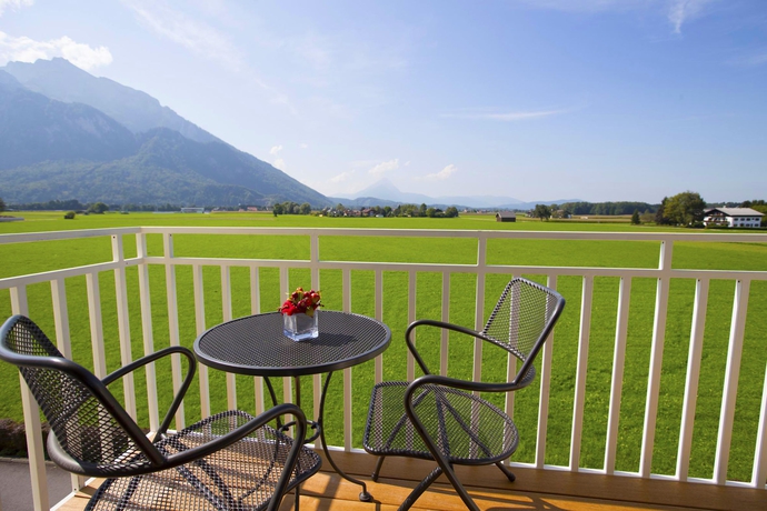 Imagen de los exteriores del Hotel Momentum. Foto 9