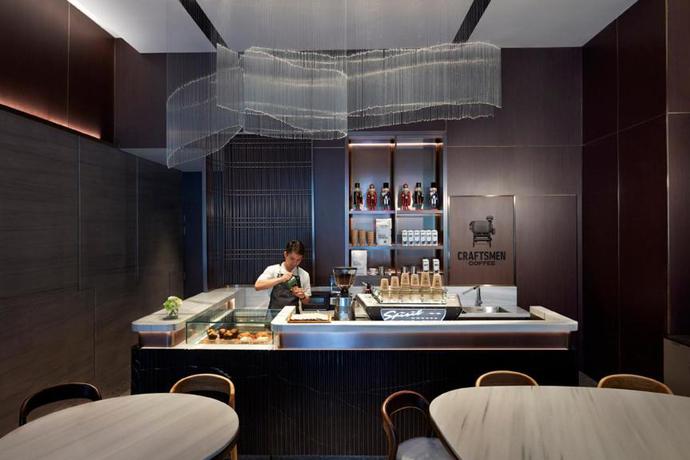 Imagen del bar/restaurante del Hotel Momentus Alexandra. Foto 2