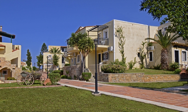 Imagen de los exteriores del Hotel Momi. Foto 8