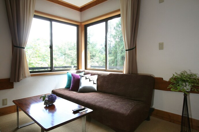 Imagen de la habitación del Hotel Momiji. Foto 13