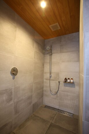 Imagen de la habitación del Hotel Momiji. Foto 15