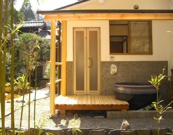 Imagen de la habitación del Hotel Momijiya Bekkan Kawanoiori. Foto 24