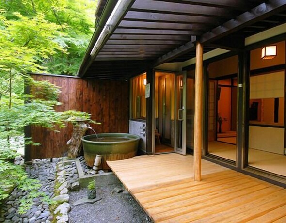 Imagen de la habitación del Hotel Momijiya Bekkan Kawanoiori. Foto 30