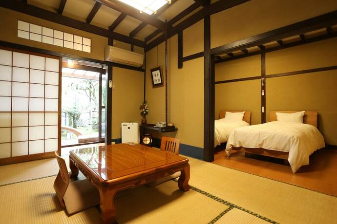 Imagen de la habitación del Hotel Momijiya Bekkan Kawanoiori. Foto 31