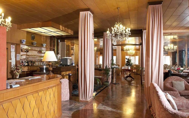 Imagen de los interiores del Hotel Momo Seaview Rimini. Foto 17